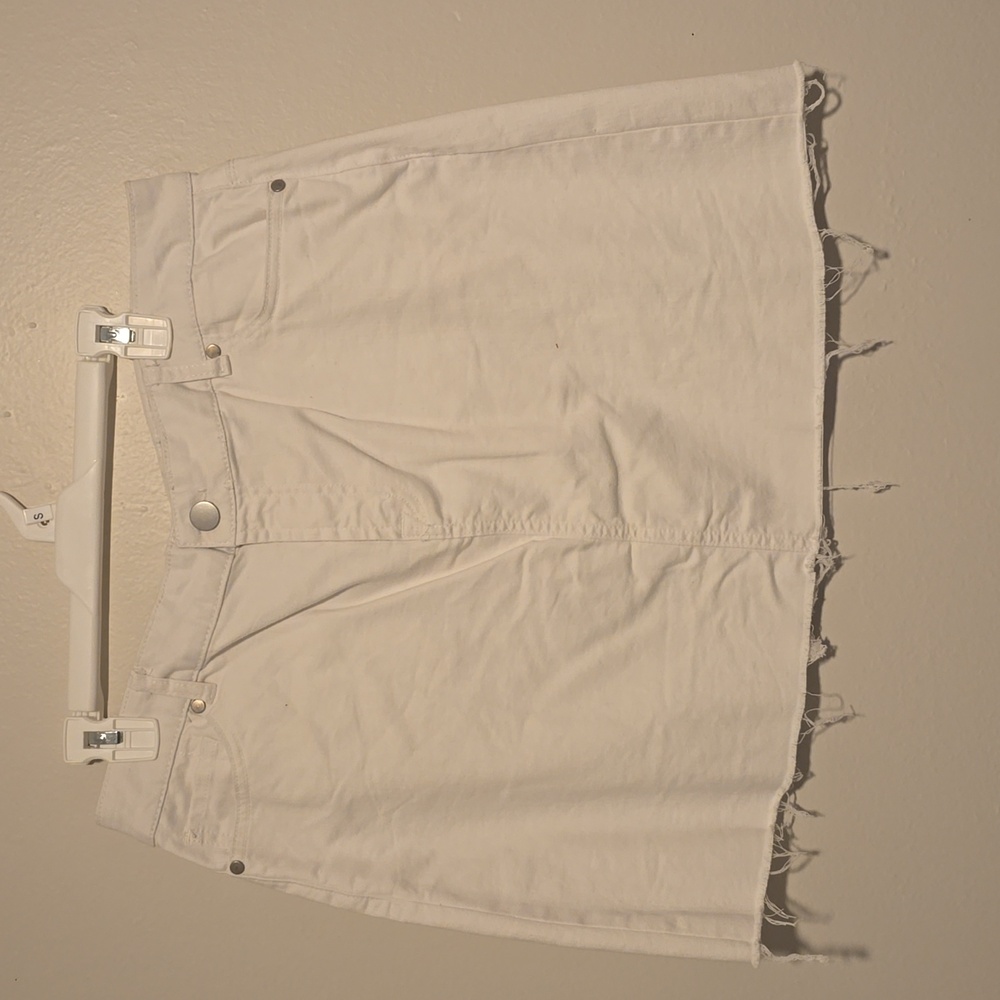 Classic White Denim Skirt A Beautiful Soul Size A Altar'd State